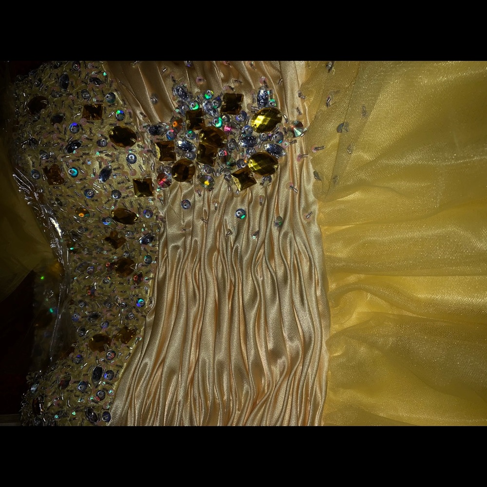 Yellow dress